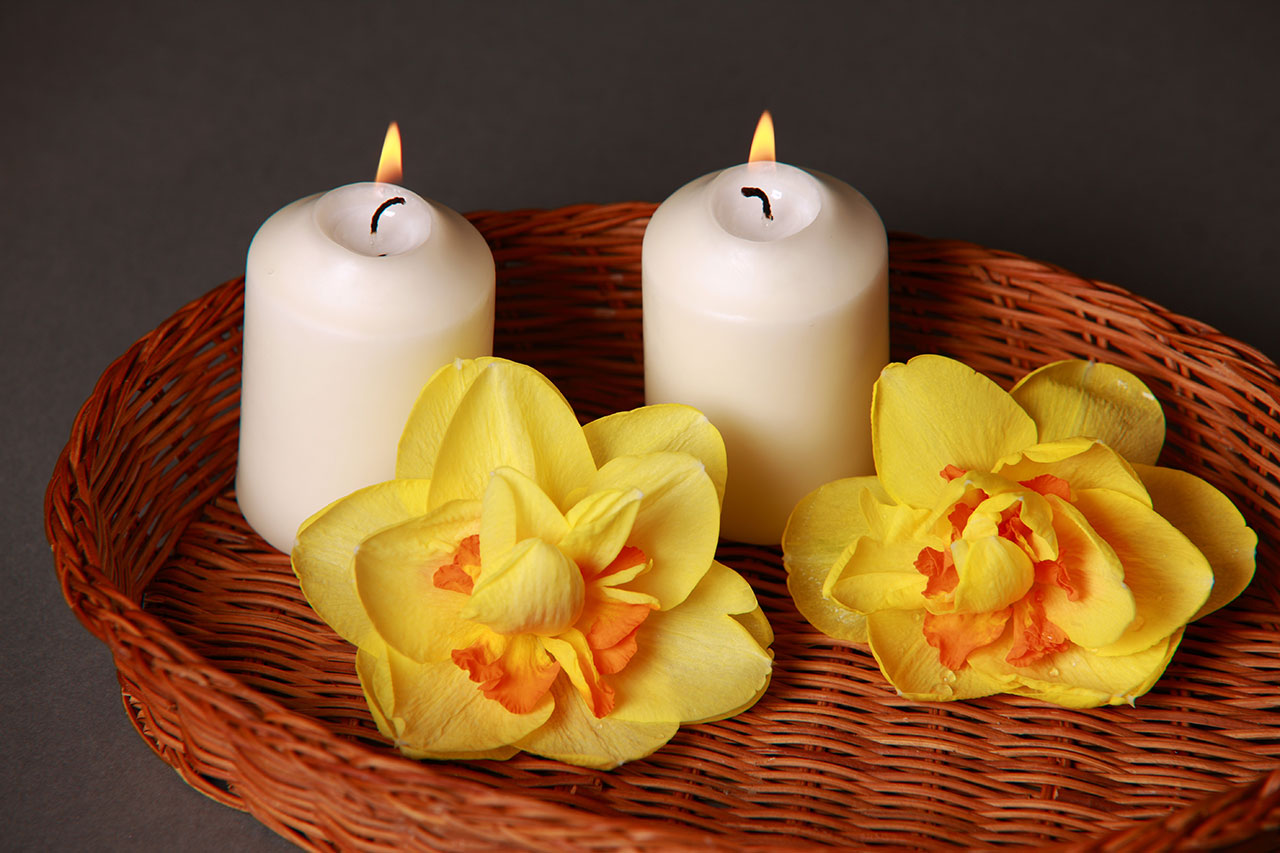 candles for holistic treatment